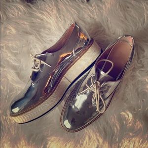 Zara shoes size 40. Fits US size 9. worn once.